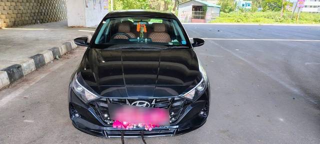 https://images10.gaadi.com/usedcar_image/4585330/original/processed_5ae3096c-e721-4c38-90b8-e806eefaa8e8.jpg?imwidth=6400