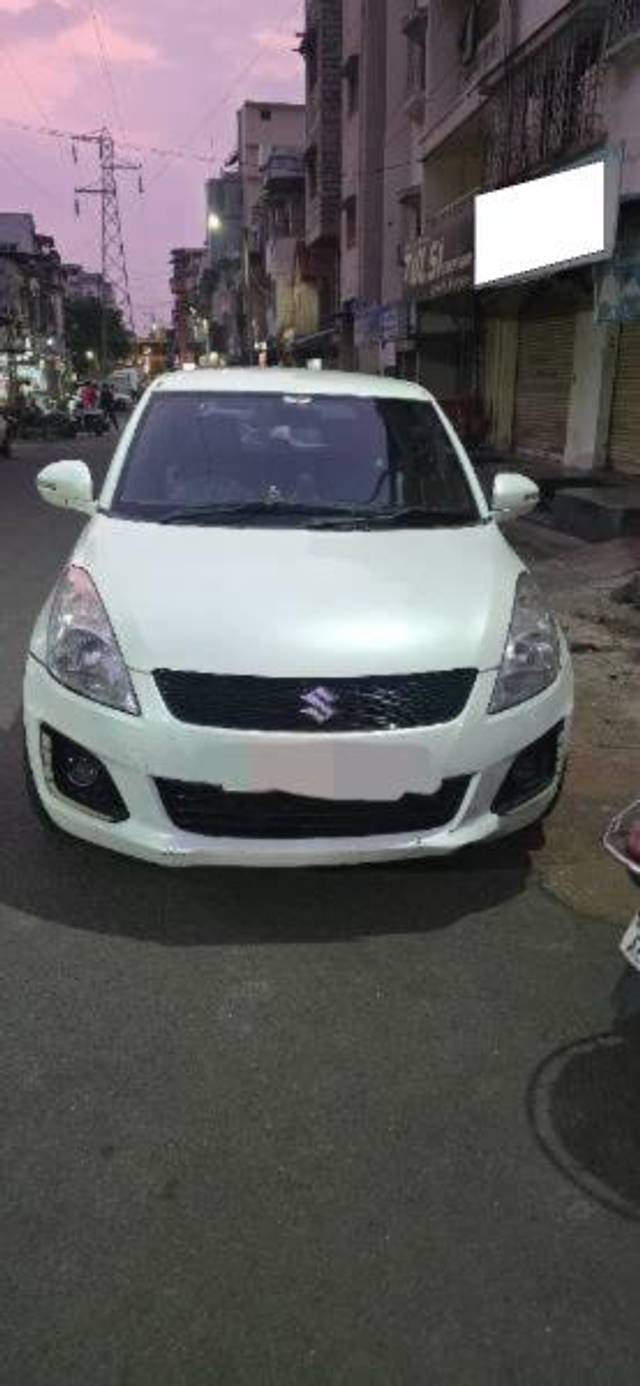 https://images10.gaadi.com/usedcar_image/4585332/original/processed_fcc25520-6f94-43c4-876e-d4028e8febf7.jpg?imwidth=6400
