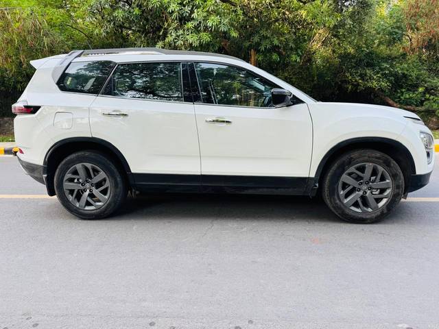 https://images10.gaadi.com/usedcar_image/4585339/original/04bf8d2f494aa7d03ad04fcb4ca3a095.jpg?imwidth=6401