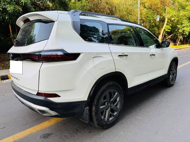https://images10.gaadi.com/usedcar_image/4585339/original/processed_5250cd2064af00ffb464d064ccbb8d4a.jpg?imwidth=6402