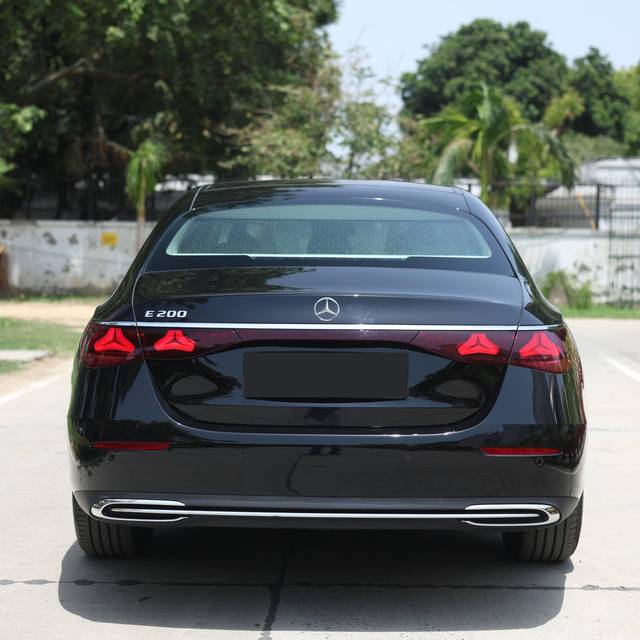 https://images10.gaadi.com/usedcar_image/4585424/original/processed_fa71fa65-44d8-4471-8f0b-a22625a481fb.jpg?imwidth=6401