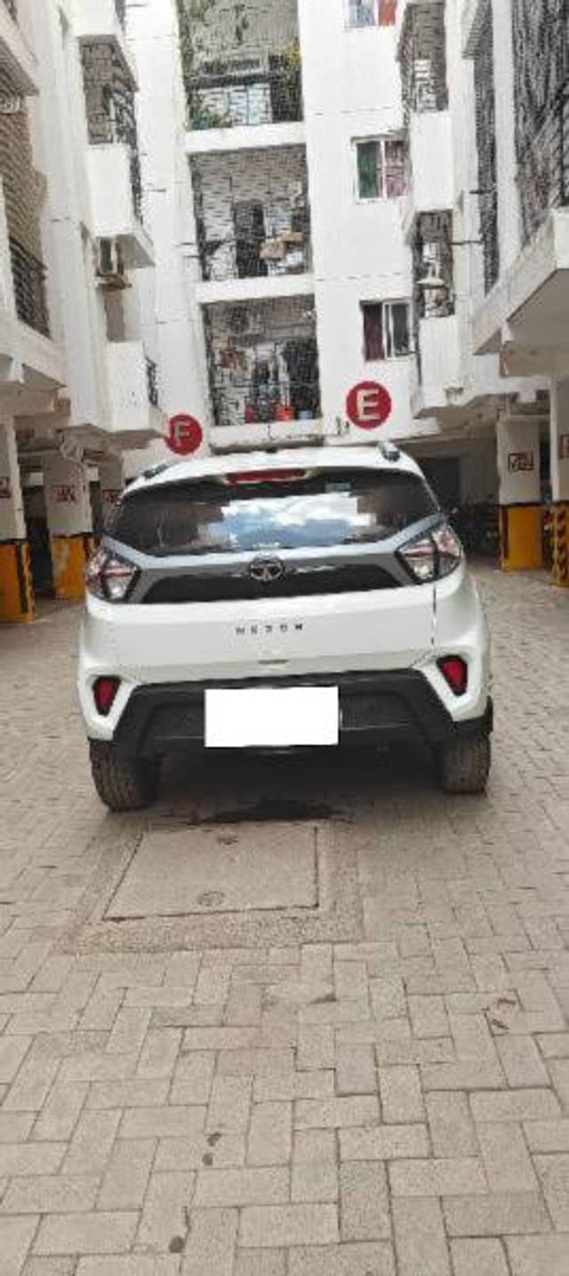 https://images10.gaadi.com/usedcar_image/4585426/original/processed_1c80b44d-0f89-4393-8d7f-0c2b7f2b573b.jpg?imwidth=6401