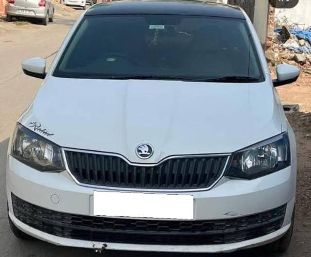 https://images10.gaadi.com/usedcar_image/4585435/original/processed_71120159-8f3a-46e2-86bd-fd7663f690fe.jpg?imwidth=6400