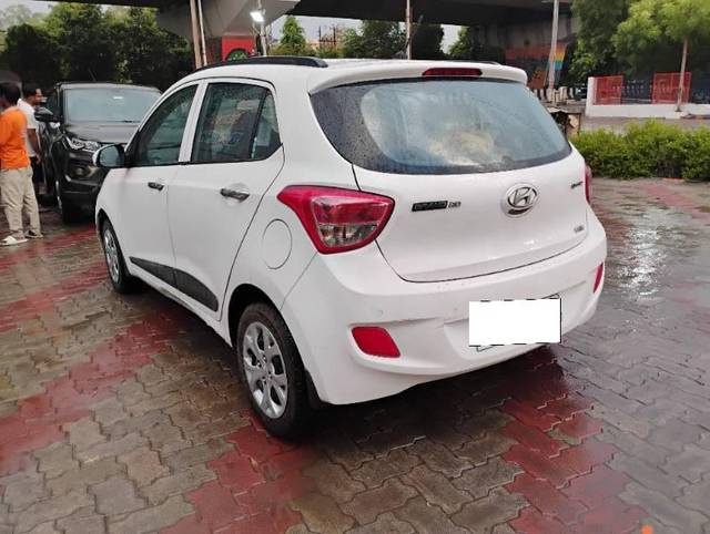 https://images10.gaadi.com/usedcar_image/4585440/original/processed_f5727a09-0703-4202-a533-39c639c20f1d.jpg?imwidth=6401