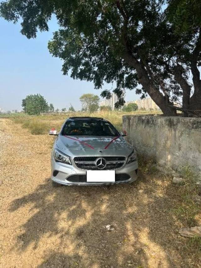 https://images10.gaadi.com/usedcar_image/4585492/original/processed_f19ed685-73c7-41dd-a945-1808c7b5976a.jpeg?imwidth=6402