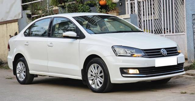 https://images10.gaadi.com/usedcar_image/4585513/original/processed_5591268d-85fb-417b-a619-aa45939bc7aa.jpg?imwidth=6400