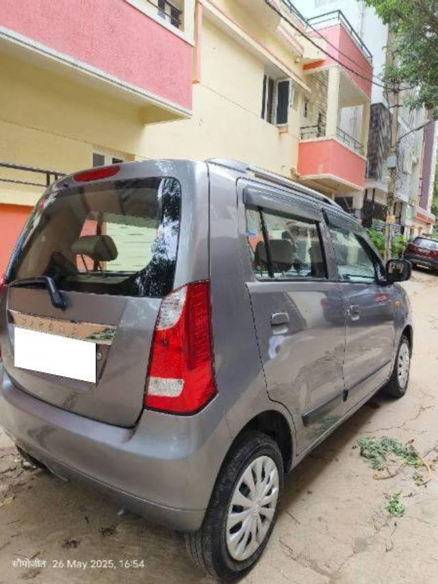 https://images10.gaadi.com/usedcar_image/4585523/original/processed_e6a4597e-b7f1-41c5-aa0c-4a4409395d40.jpg?imwidth=6401