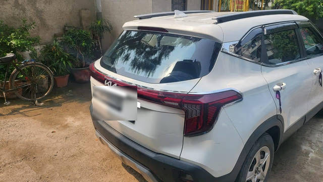 https://images10.gaadi.com/usedcar_image/4585540/original/965fe2ad-82e0-4743-9c15-b138d5944d50.png?imwidth=6402