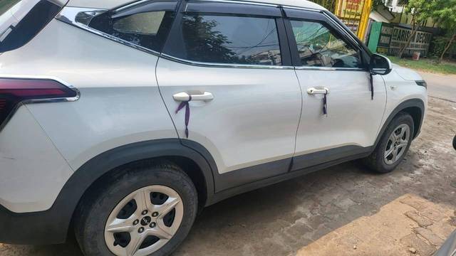 https://images10.gaadi.com/usedcar_image/4585540/original/processed_7f9366c3-9044-4407-a41e-3574b03b822b.jpg?imwidth=6401