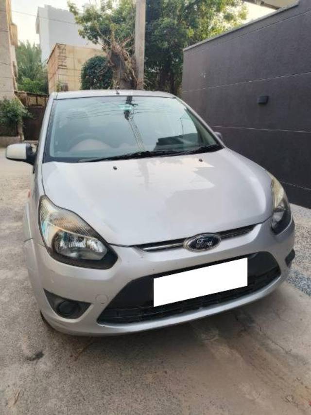 https://images10.gaadi.com/usedcar_image/4585578/original/processed_b9d7b74b-58b0-47d5-a511-12637f6d1701.jpg?imwidth=6400
