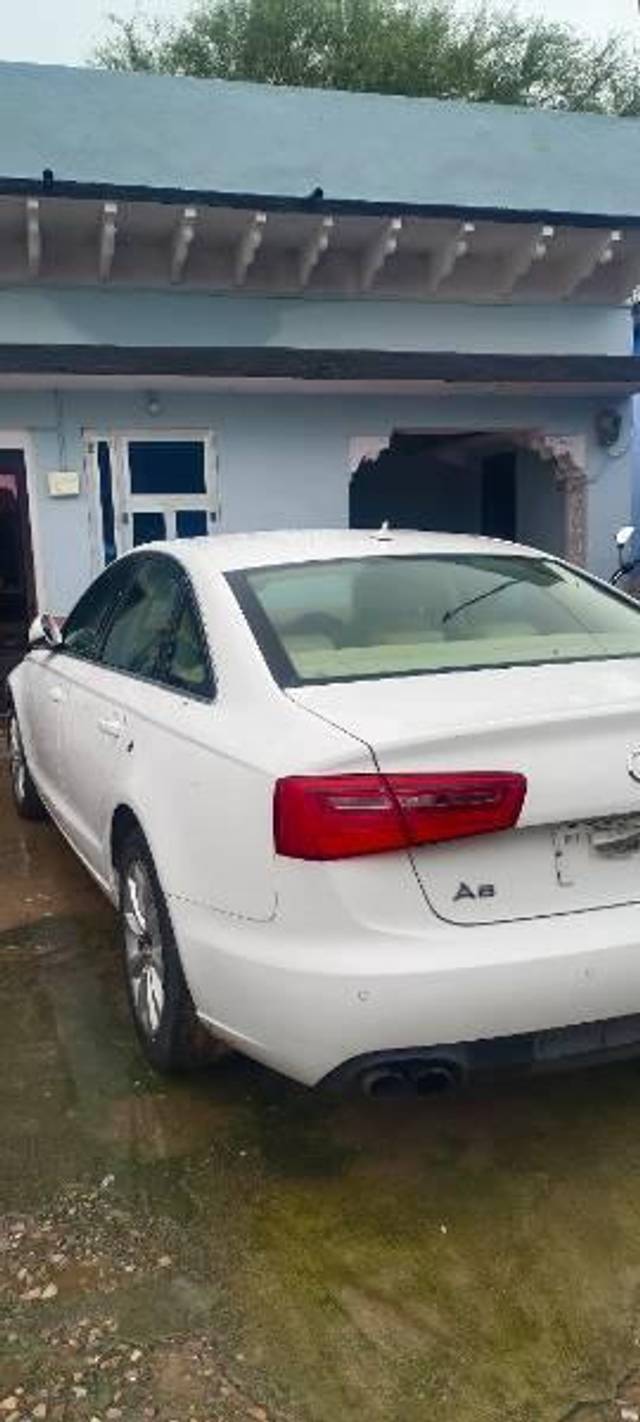 https://images10.gaadi.com/usedcar_image/4585594/original/processed_3323f97d-2e47-4fe0-92f5-6c55813a47e2.jpg?imwidth=6401