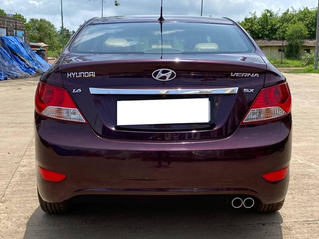 https://images10.gaadi.com/usedcar_image/4585597/original/processed_a7c05e995dc144e99bc8616396a28bf8.jpg?imwidth=6402
