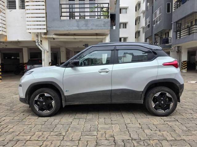 https://images10.gaadi.com/usedcar_image/4585659/original/processed_21afdf2d-cdce-4433-8a01-9d374bff3628.jpg?imwidth=6400