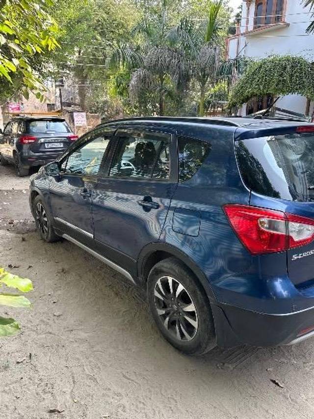 https://images10.gaadi.com/usedcar_image/4585664/original/processed_2c96bfb4-8ebc-4c6f-8816-a0941c65175d.jpeg?imwidth=6402