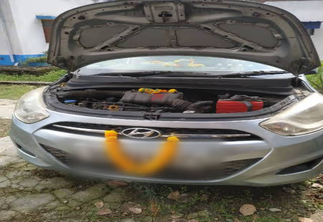 https://images10.gaadi.com/usedcar_image/4585676/original/965e1d45-9991-41bc-b89a-6ea1d82b9e71.?imwidth=6401