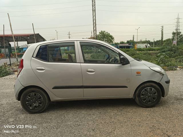 https://images10.gaadi.com/usedcar_image/4585799/original/processed_75e3d2ffdcb9930191a6fc4e5e989fef.jpg?imwidth=6402