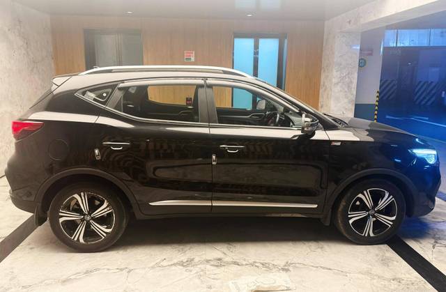 https://images10.gaadi.com/usedcar_image/4585809/original/processed_1c1f9549-a80e-431b-8d62-6460d7f8db47.jpeg?imwidth=6401