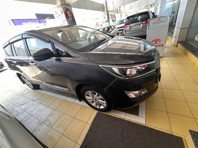 https://images10.gaadi.com/usedcar_image/4585912/original/processed_a2ca123b-286e-42df-b679-ad7d53279ee8.jpeg?imwidth=6400