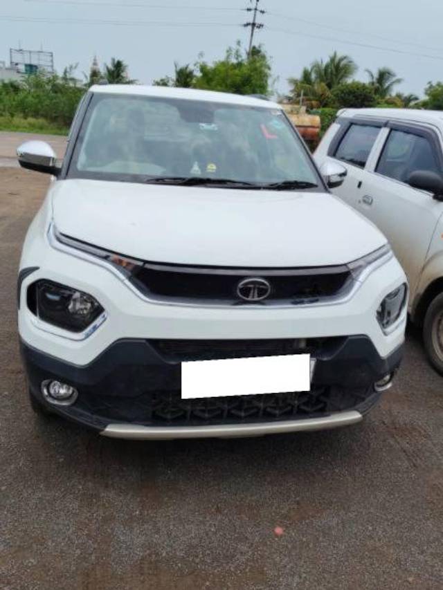 https://images10.gaadi.com/usedcar_image/4585913/original/processed_49930ff8-2665-444b-af55-fab839945acf.jpg?imwidth=6402