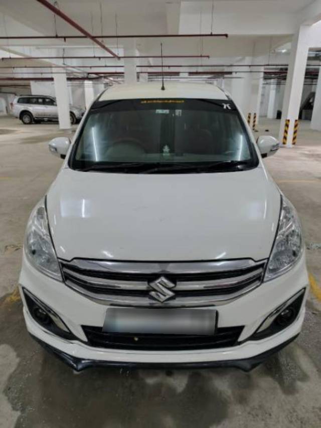 https://images10.gaadi.com/usedcar_image/4585929/original/processed_67445665-ce74-411a-9ad5-3f42a625cc92.jpg?imwidth=6401