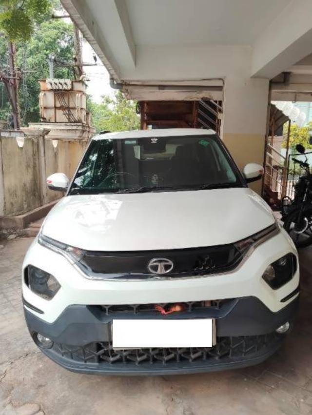 https://images10.gaadi.com/usedcar_image/4585931/original/processed_a6de3b30-c47e-4595-9435-0c43d8ddb5b2.jpg?imwidth=6400