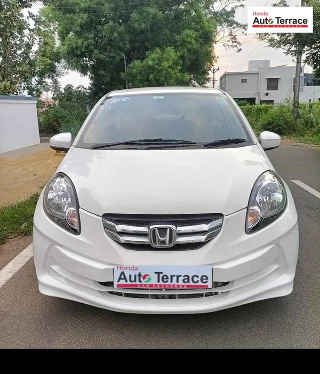 https://images10.gaadi.com/usedcar_image/4585952/original/ae32f48c2140d985edb396d51cdef2ab.jpg?imwidth=6400