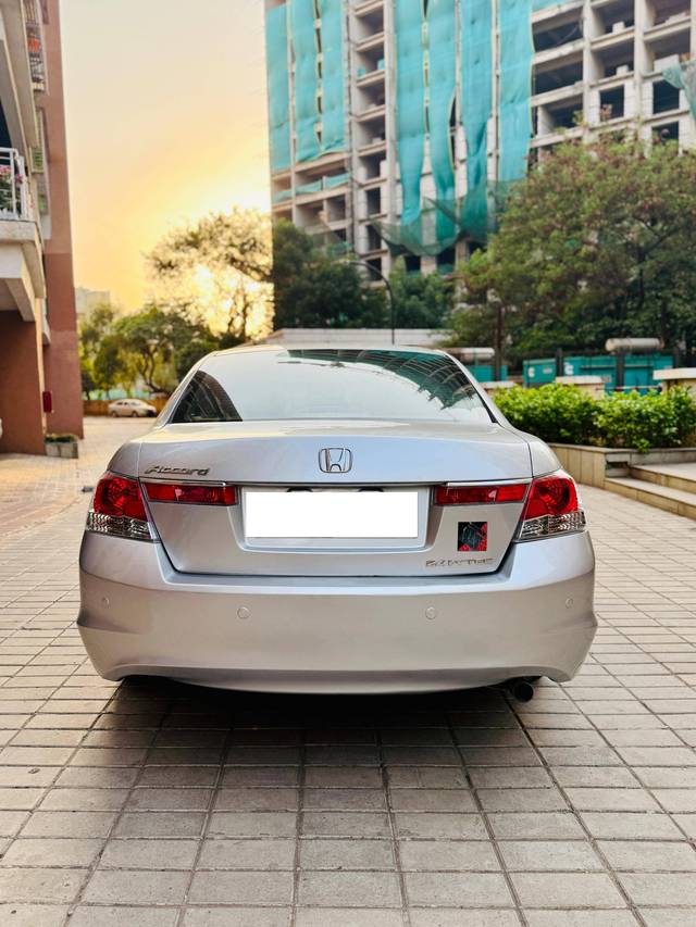 https://images10.gaadi.com/usedcar_image/4585986/original/processed_6b65beb31c93b7078940d0824720e290.jpg?imwidth=6401