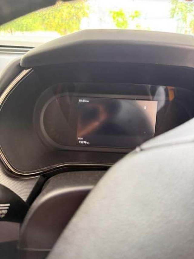 https://images10.gaadi.com/usedcar_image/4585992/original/processed_79fff11d-73cc-4755-8ee0-be52456da6a2.jpg?imwidth=6402