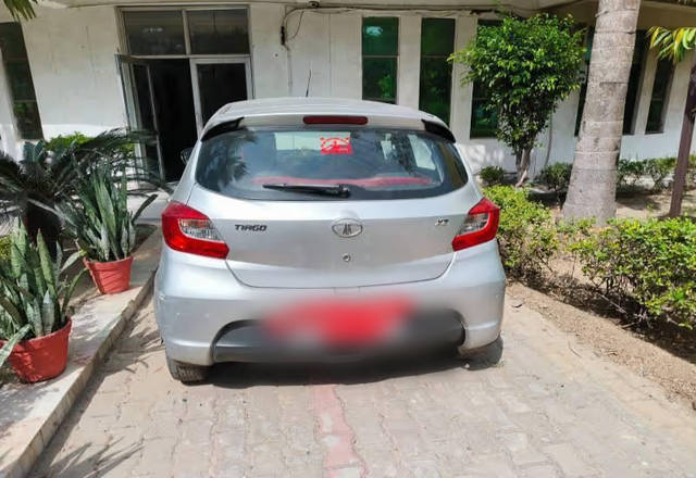https://images10.gaadi.com/usedcar_image/4586000/original/d8c3ff2d-a41c-4e8d-a9c2-080f9eeb5ee1.?imwidth=6402