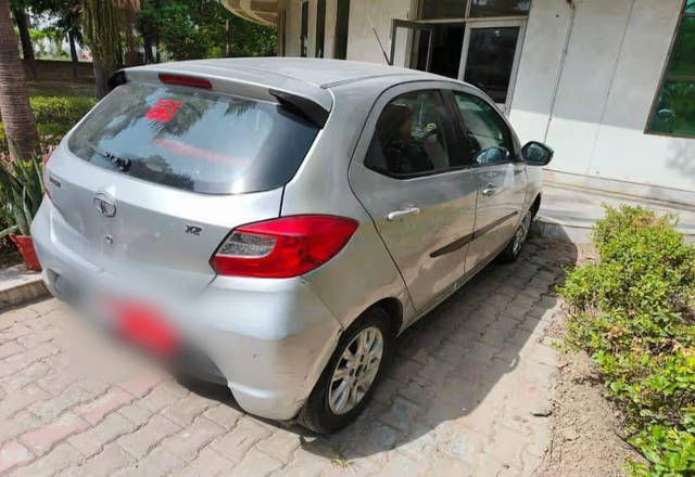 https://images10.gaadi.com/usedcar_image/4586000/original/eace5eda-e207-4f65-9078-7aba63b68edf.?imwidth=6401