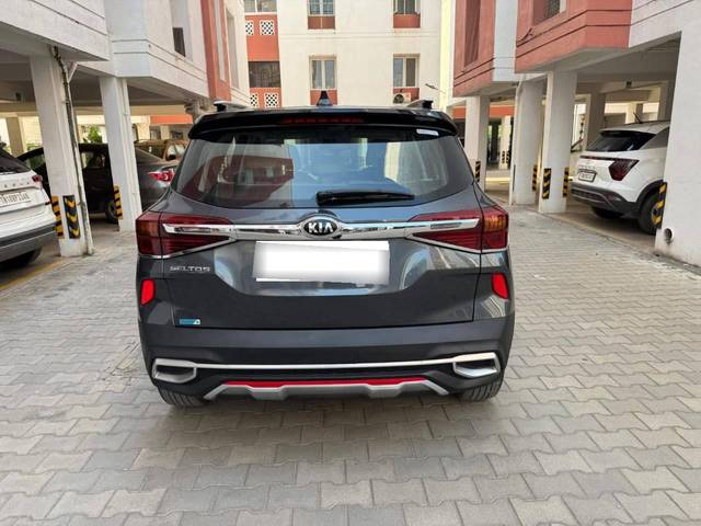 https://images10.gaadi.com/usedcar_image/4586004/original/processed_29dcd6e5ff29fd38b4d7a1ba9ac575f0.jpg?imwidth=6402