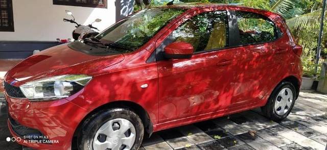 https://images10.gaadi.com/usedcar_image/4586006/original/processed_79e53353-709d-465a-8692-7d9acdfc4a35.jpg?imwidth=6400