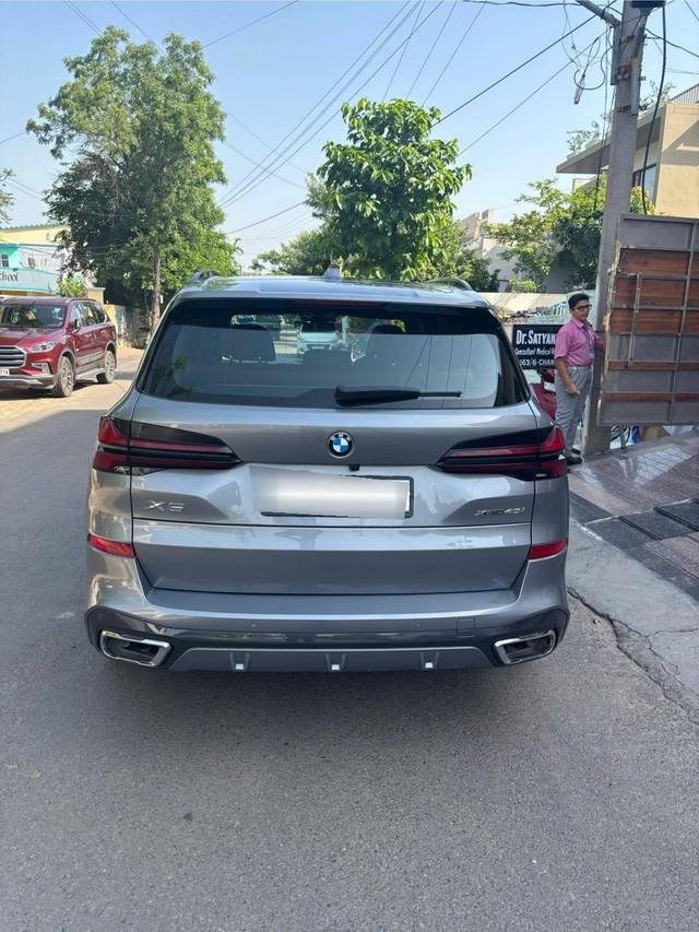 https://images10.gaadi.com/usedcar_image/4586010/original/processed_dff2dd57d3054bb76d8dc97610d5af57.jpg?imwidth=6401