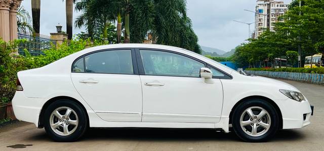 https://images10.gaadi.com/usedcar_image/4586037/original/58fb2f2be8c0bab39cb2d4f3a1d714b9.jpg?imwidth=6401