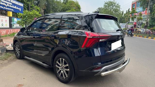 https://images10.gaadi.com/usedcar_image/4586059/original/processed_31cca45694d9c8bf8be4ebacc9ebcd3d.jpg?imwidth=6402