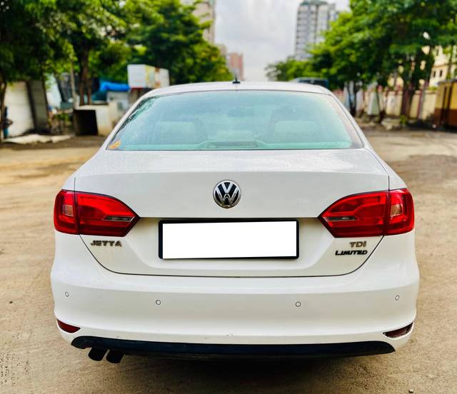 https://images10.gaadi.com/usedcar_image/4586074/original/processed_9234d3cff7064983cc5f1e782eec3531.jpg?imwidth=6402
