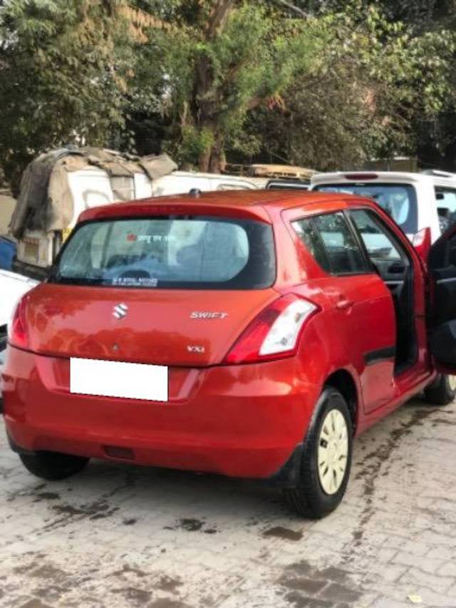 https://images10.gaadi.com/usedcar_image/4586082/original/processed_7814c7c7-712f-4b45-b8b9-18e046c99bd7.jpeg?imwidth=6402