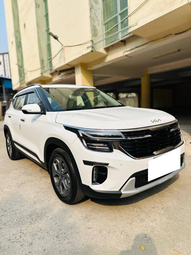 https://images10.gaadi.com/usedcar_image/4586083/original/processed_3f067ad843aaaf41a4827a62072fd492.jpg?imwidth=6400