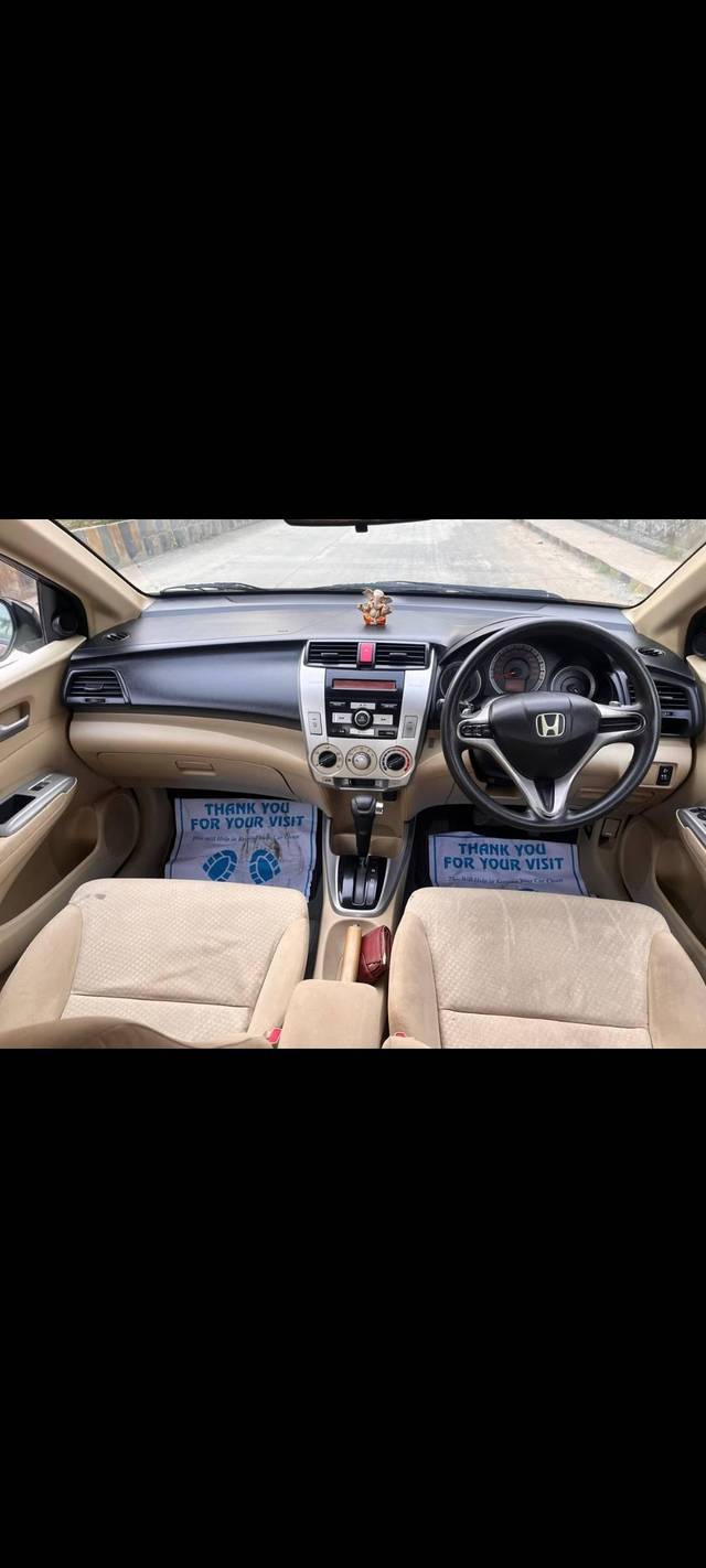 https://images10.gaadi.com/usedcar_image/4586103/original/processed_ff928c240313461f0e6a483bb60267fd.jpg?imwidth=6401