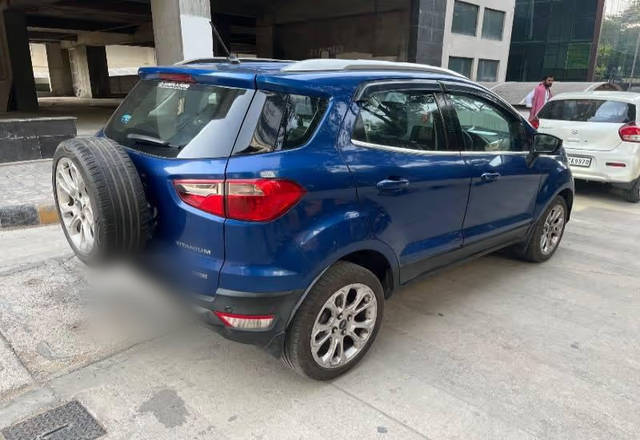 https://images10.gaadi.com/usedcar_image/4586107/original/35559e3f-81b1-4980-872b-d5c14090447e.?imwidth=6402