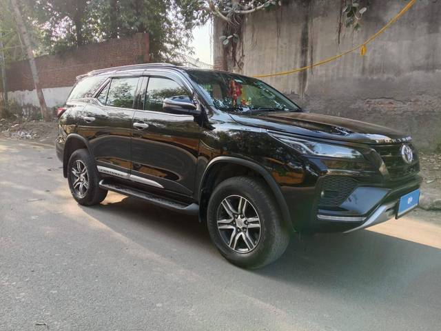 https://images10.gaadi.com/usedcar_image/4586117/original/processed_b15847a3e07bbf0a7d1b3818bbeee462.jpg?imwidth=6400