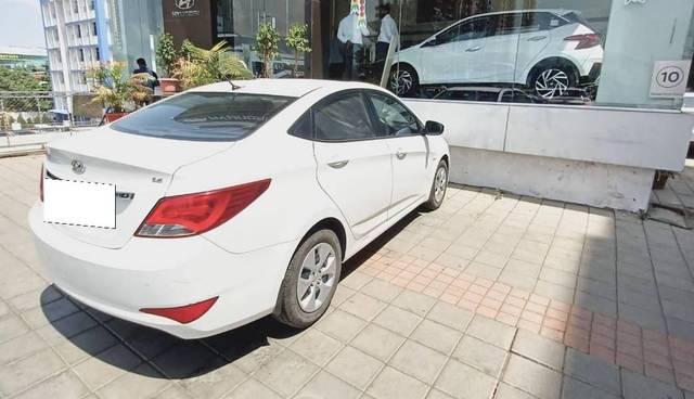 https://images10.gaadi.com/usedcar_image/4586124/original/processed_26e5c1aa-335a-4b4f-ba12-ed9fbe93ff0f.jpg?imwidth=6401