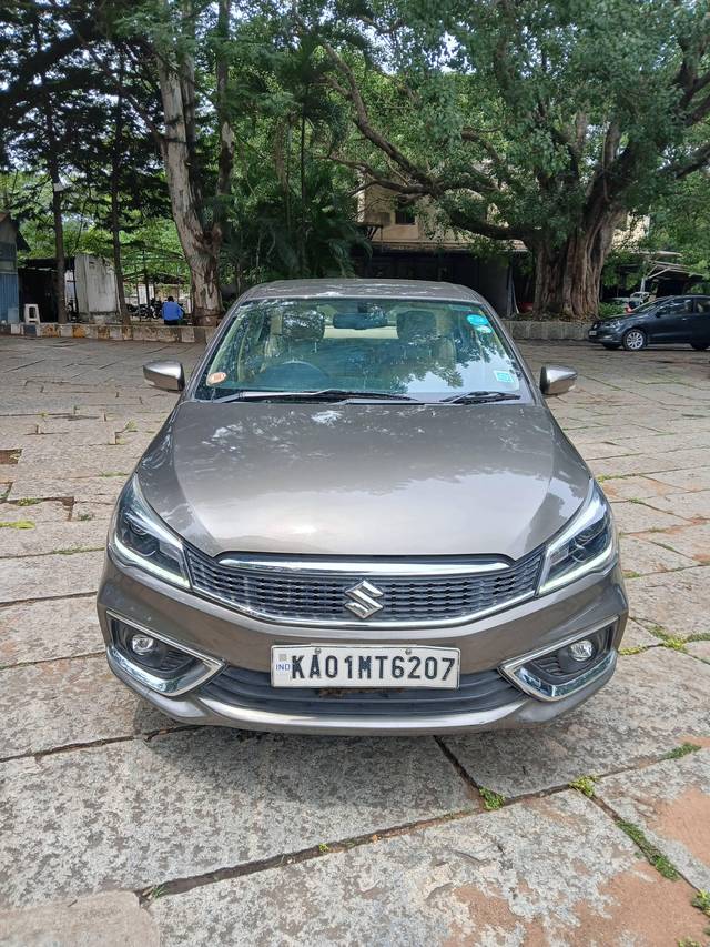 https://images10.gaadi.com/usedcar_image/4586127/original/processed_bb9b0842-2ac4-43d1-a734-3bc981feb338.jpg?imwidth=6400