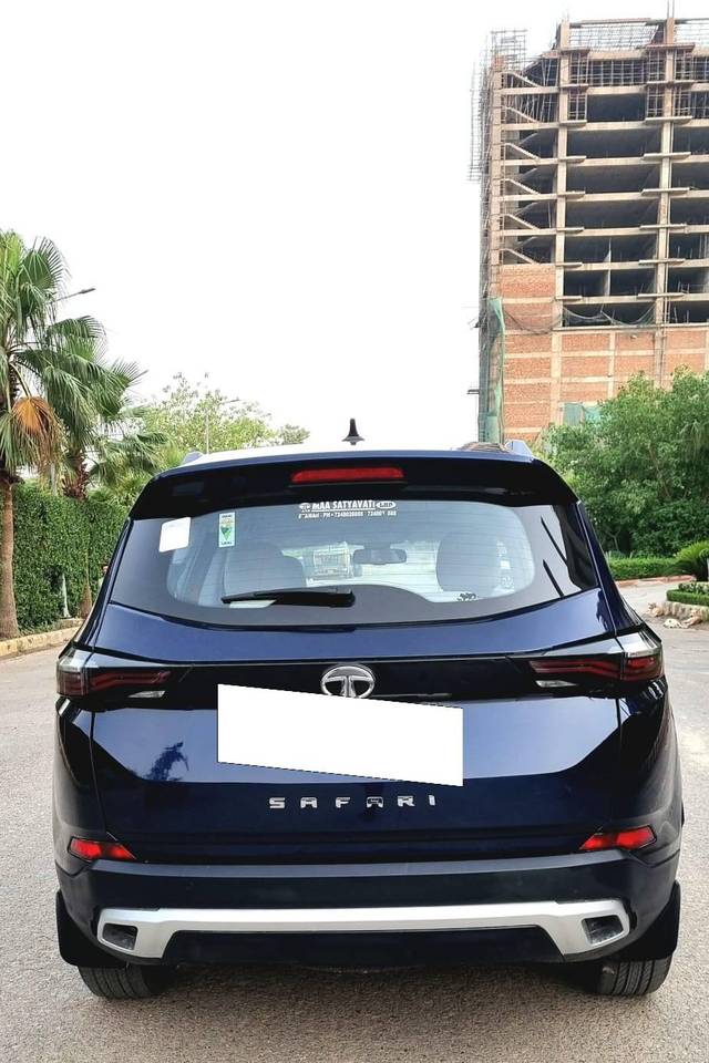 https://images10.gaadi.com/usedcar_image/4586129/original/processed_eaf06739d0dfbe7e92a03207e60456f5.jpg?imwidth=6402
