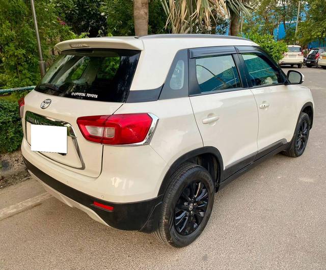 https://images10.gaadi.com/usedcar_image/4586145/original/processed_88bdab92866beab257e2922feb680c3e.jpg?imwidth=6402