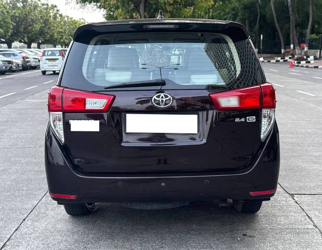https://images10.gaadi.com/usedcar_image/4586178/original/processed_e6f2e750af66da2acace378bfab7c1b8.jpg?imwidth=6401