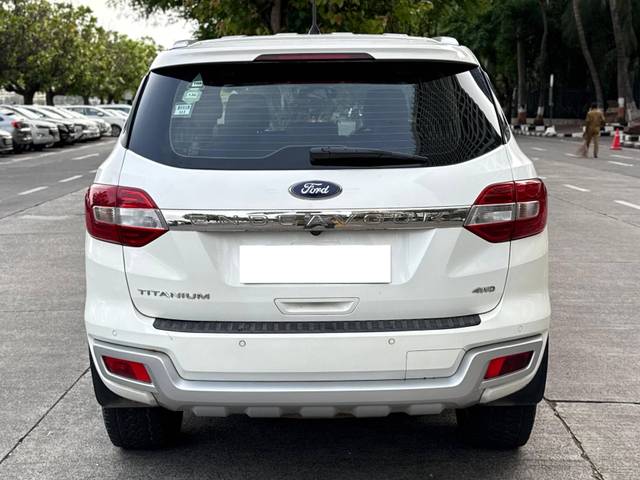 https://images10.gaadi.com/usedcar_image/4586180/original/processed_84d1ee896aea74eb0b21815ec5580c0c.jpg?imwidth=6402