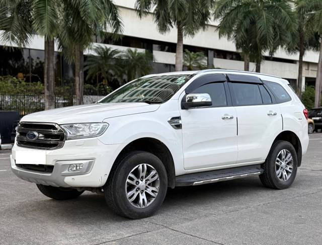 https://images10.gaadi.com/usedcar_image/4586180/original/processed_fb71f904f0ed059c54f8c115850381c1.jpg?imwidth=6400