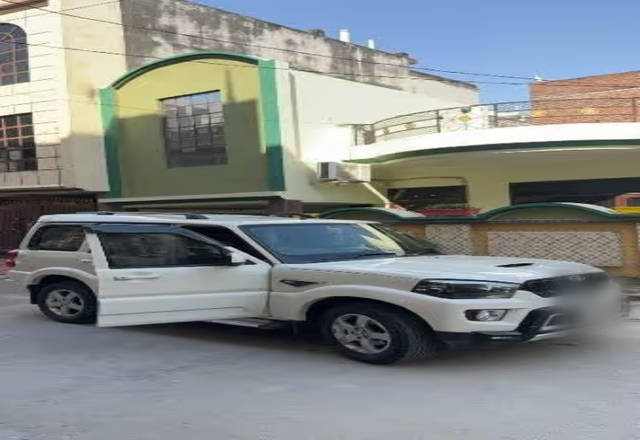 https://images10.gaadi.com/usedcar_image/4586196/original/6a931a5d-b3d0-41b7-9386-4777cbae5c55.?imwidth=6400