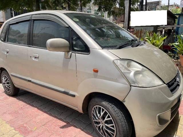 https://images10.gaadi.com/usedcar_image/4586207/original/processed_cd8cf404-1916-44f3-aac5-79bbc9faaac4.jpg?imwidth=6400